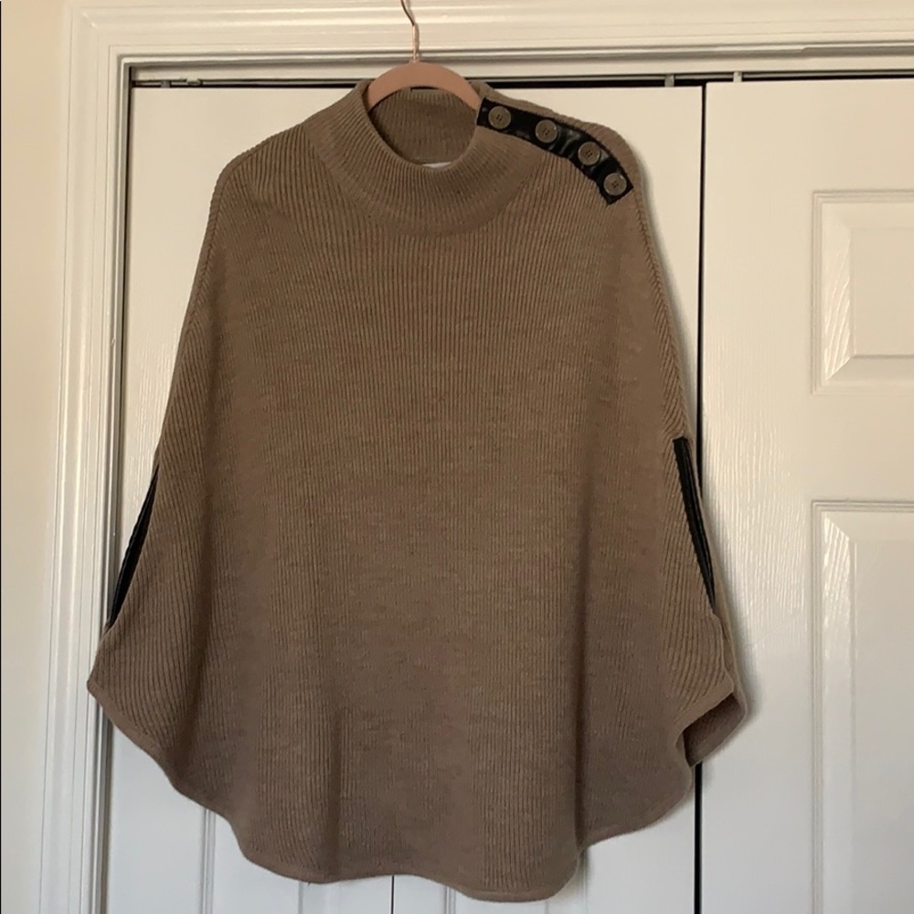 Poncho sweater